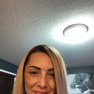 Meet your Posher, Bobbie